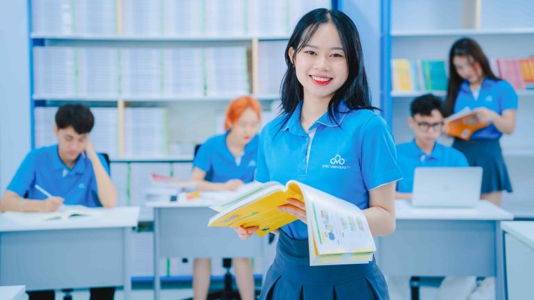 Quy đổi điểm IELTS để xét tuyển vào Trường Đại học CMC năm 2024 như thế nào?