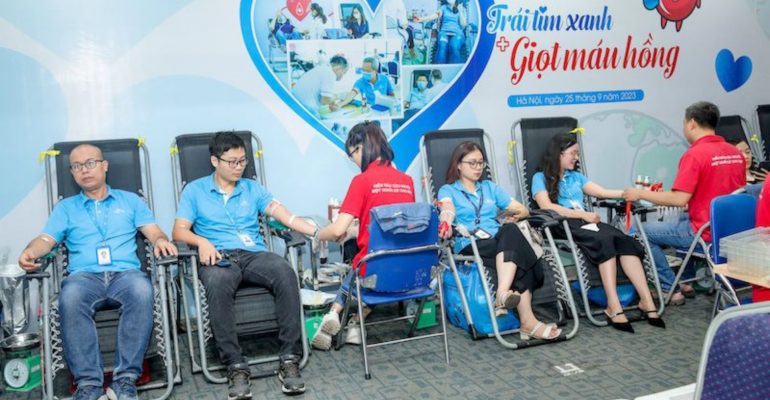 CMC tổ chức hiến máu tình nguyện, trao gần 500 đơn vị máu