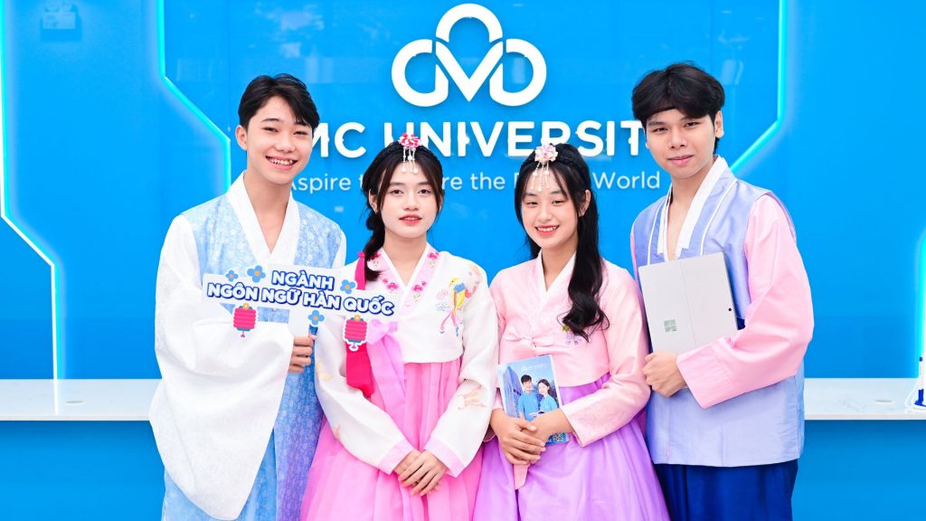 Trường Đại học CMC đào tạo sinh viên ngành Ngôn ngữ Hàn Quốc gắn với công nghệ số
