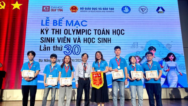 Đội tuyển sinh viên Trường Đại học CMC giành loạt giải thưởng xuất sắc tại Cuộc thi Olympic toán học sinh viên và học sinh toàn quốc năm 2024