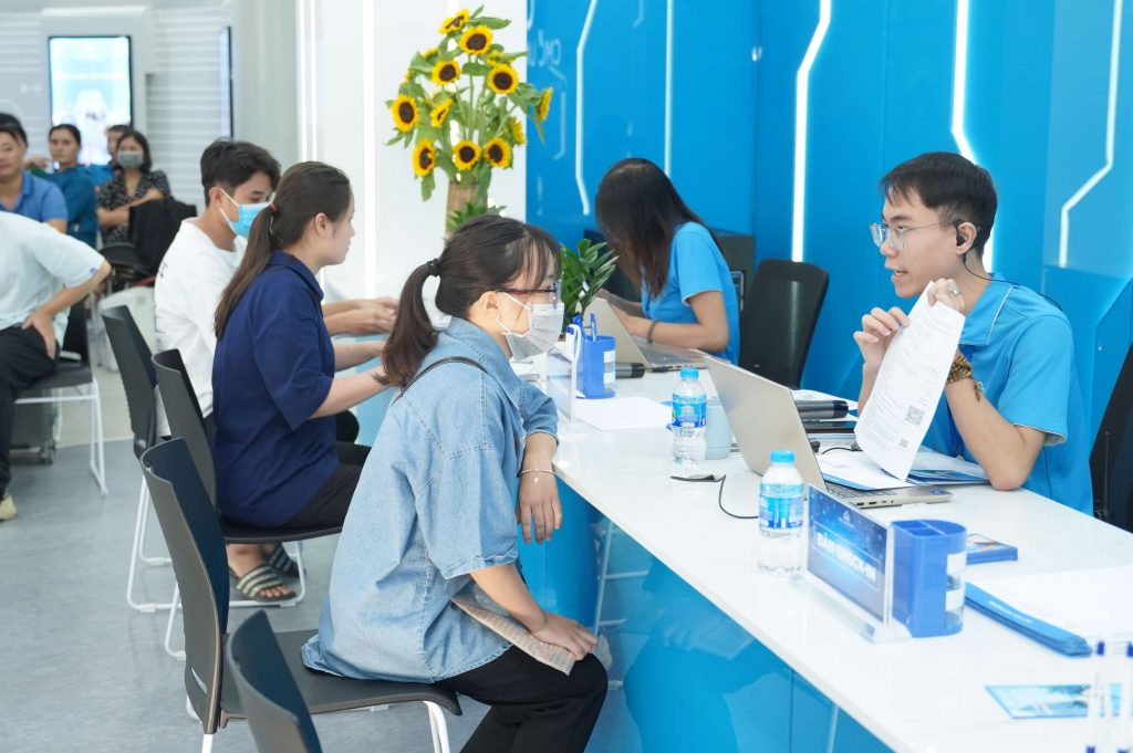 Bí quyết ôn thi môn Toán THPT 2025: Chiến lược học tập hiệu quả cho học sinh lớp 12