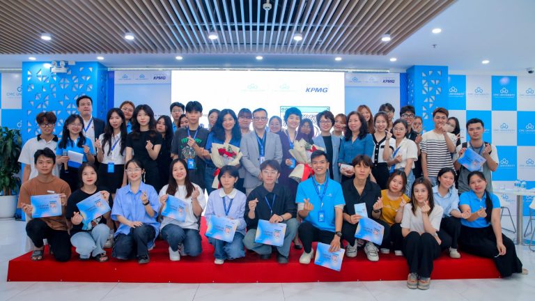 Trải nghiệm làm chủ doanh nghiệp, tự tin chinh phục thị trường với sinh viên Trường Đại học CMC tại workshop về Trải nghiệm khách hàng