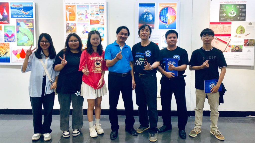 Ấn tượng với nhiều tác phẩm nghệ thuật của sinh viên ngành Thiết kế Đồ họa, Trường Đại học CMC tại triển lãm đầu tiên về nghệ thuật thiết kế quảng cáo Việt Nam