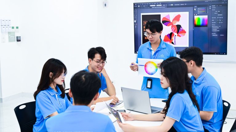 Thi môn Địa lý THPT 2025: Không có Atlat, thí sinh cần làm gì?