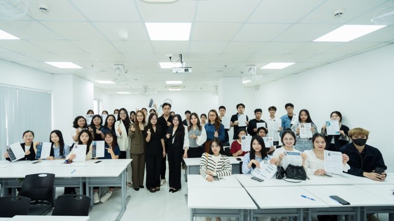 Workshop 1-1: Sửa CV & Phỏng vấn thử – Hành trang vững vàng cho sinh viên Trường Đại học CMC trước kỳ thực tập nghề nghiệp