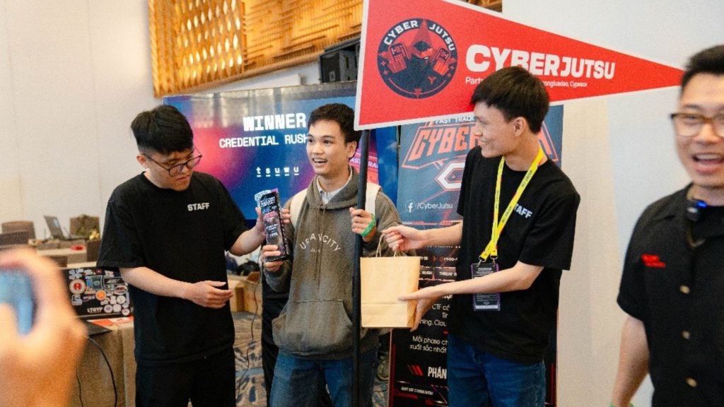 Red Team CMC Telecom chiến thắng tại CyberRush 2025