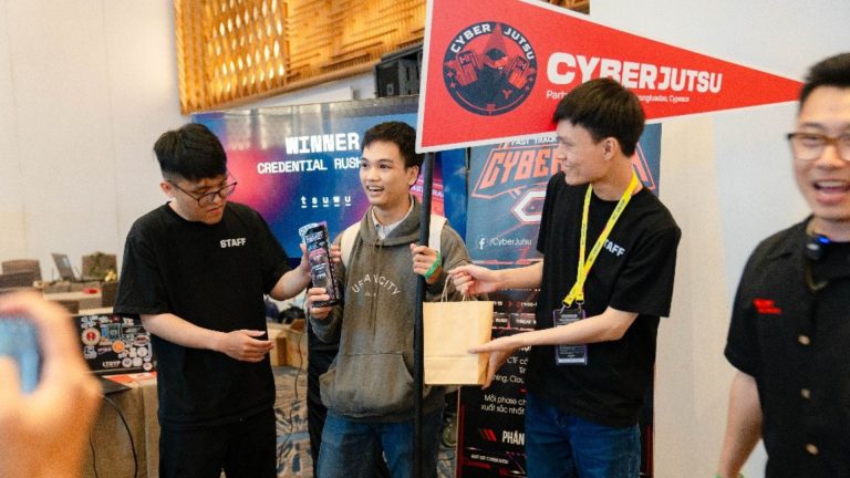 Red Team CMC Telecom chiến thắng tại CyberRush 2025