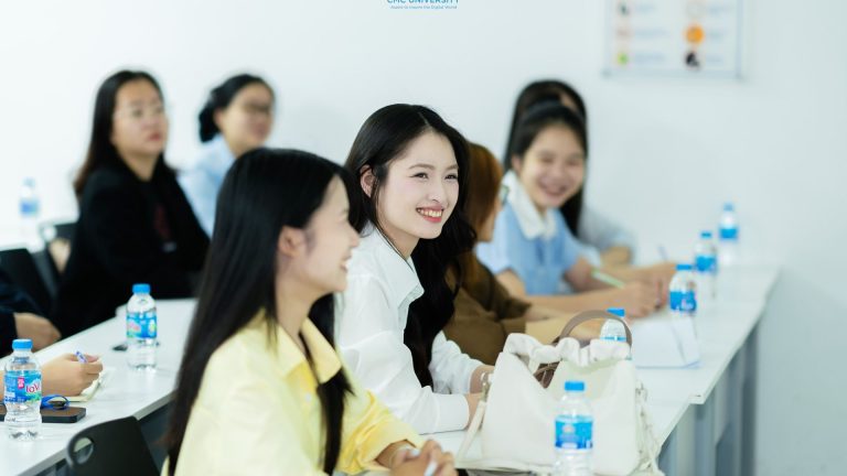 Bộ GD&ĐT hướng dẫn khung quy đổi điểm xét tuyển đại học 2025