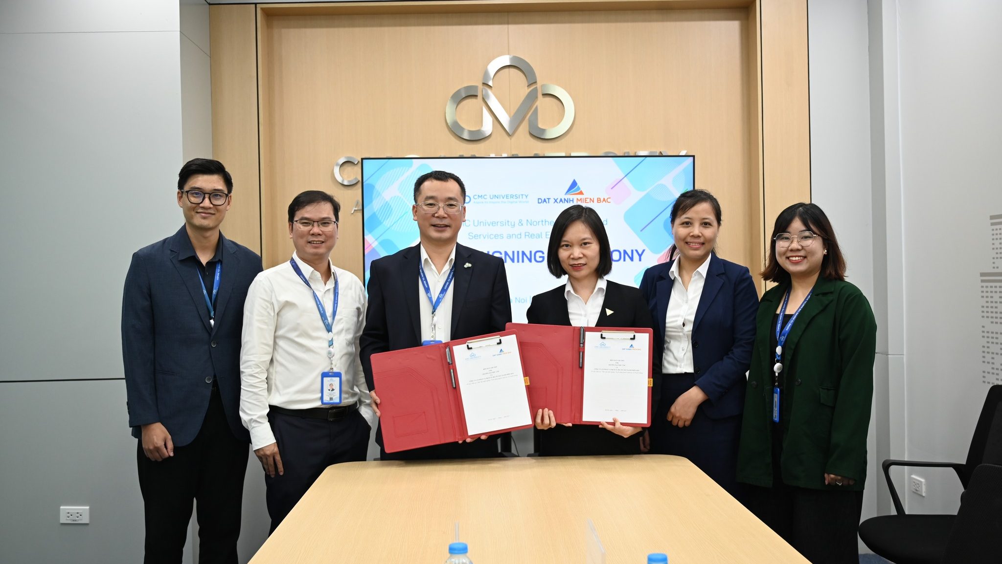 Đào tạo gắn kết thực tiễn: Trường Đại học CMC hợp tác với Đất Xanh Miền Bắc phát triển nguồn nhân lực chất lượng cao