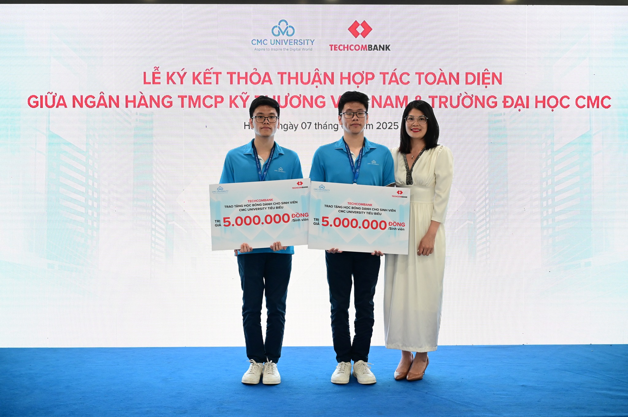 Lễ ký kết Biên bản ghi nhớ hợp tác toàn diện giữa Trường Đại học CMC và Ngân hàng TMCP Kỹ Thương Việt Nam (Techcombank)