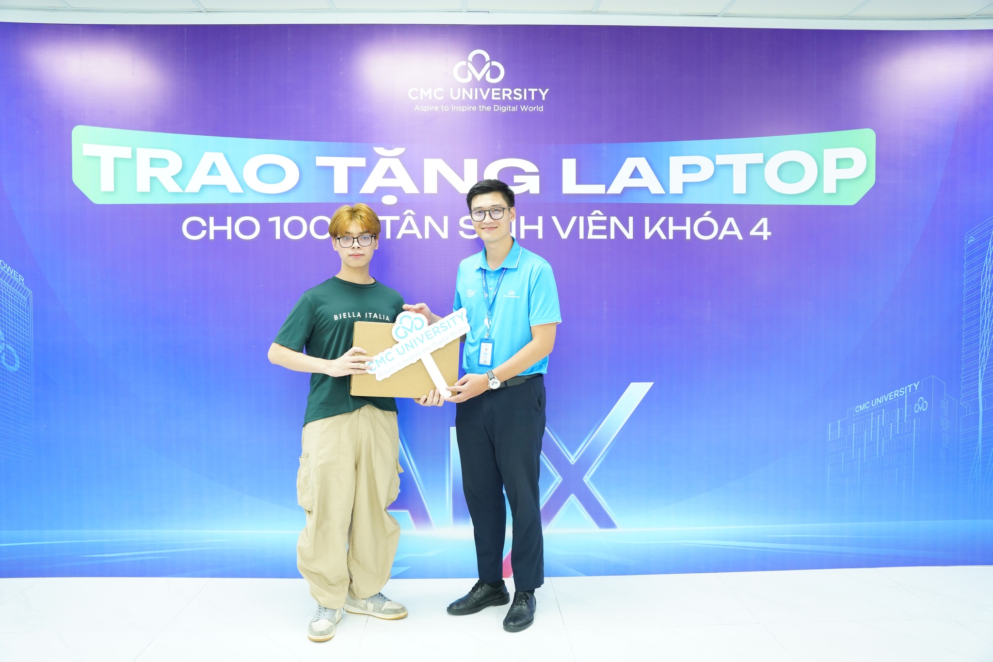 Mùa nhập học đầy cảm xúc của tân sinh viên K4 tại Trường Đại học CMC, sẵn sàng bứt phá trong kỷ nguyên AI