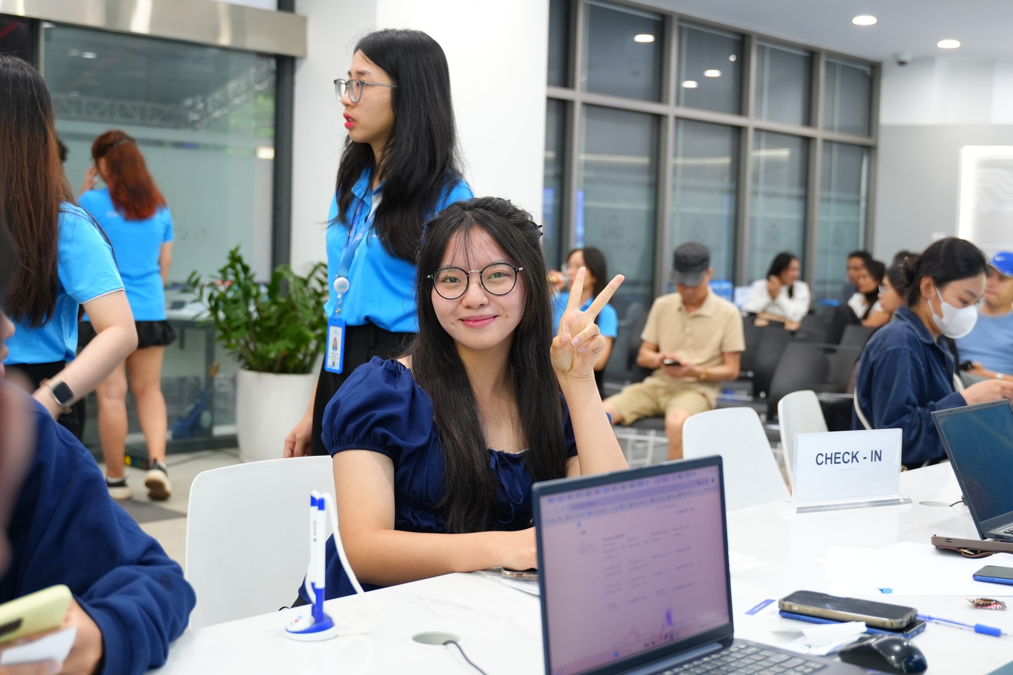 Mùa nhập học đầy cảm xúc của tân sinh viên K4 tại Trường Đại học CMC, sẵn sàng bứt phá trong kỷ nguyên AI