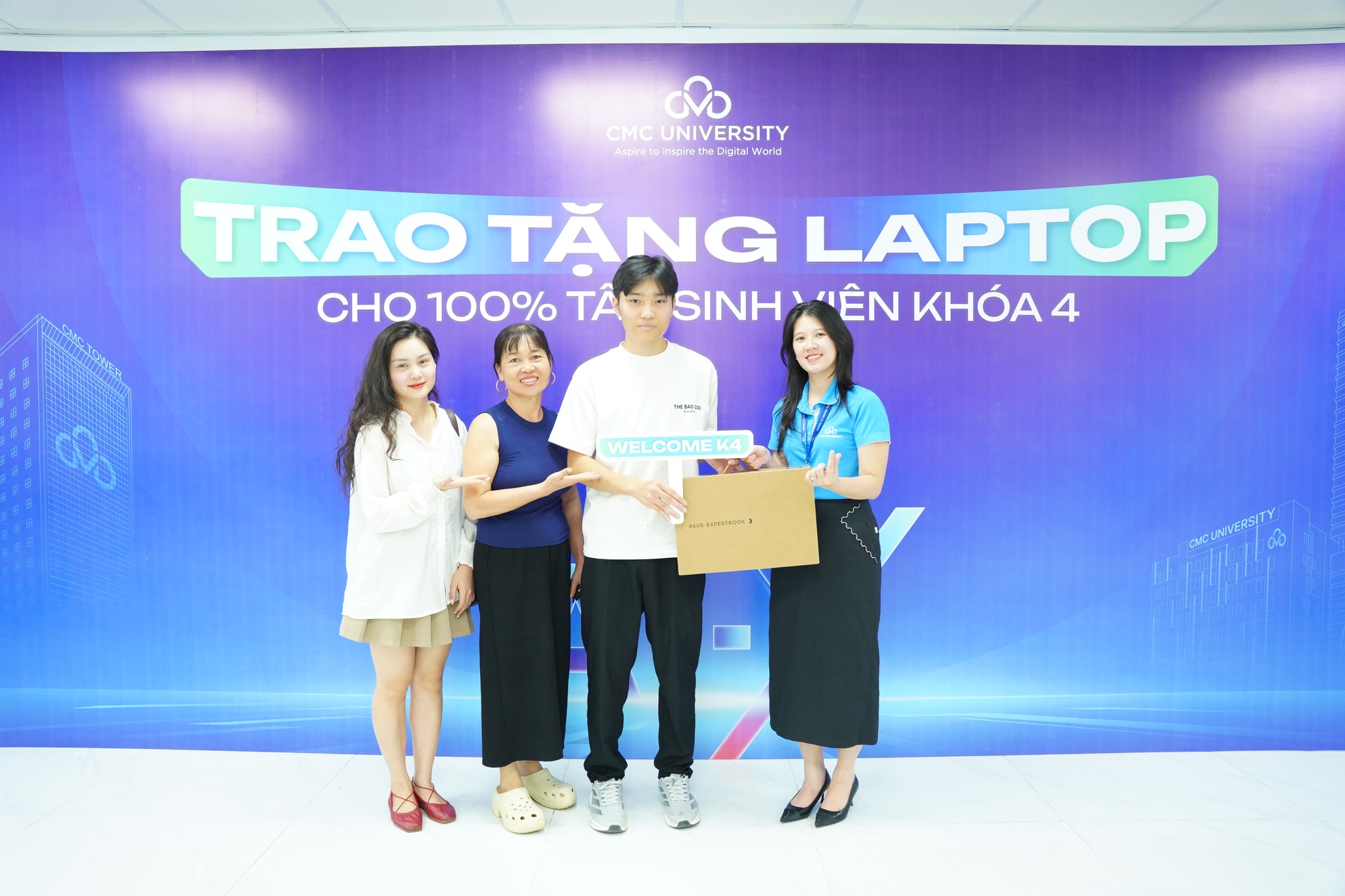 Mùa nhập học đầy cảm xúc của tân sinh viên K4 tại Trường Đại học CMC, sẵn sàng bứt phá trong kỷ nguyên AI