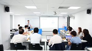 Seminar khoa học: “Công bố quốc tế: Vượt qua rào cản Peer-review”