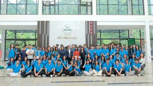 Từ giảng đường đến doanh nghiệp: Sinh viên Trường Đại học CMC trải nghiệm thực tế 2N1Đ tại Công ty Cổ phần Hữu Nghị Xuân Cương, mở rộng tầm nhìn logistics quốc tế