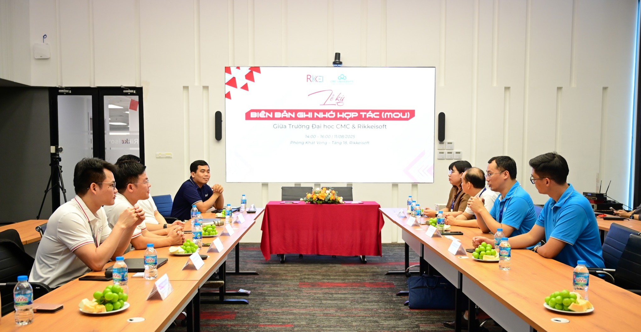 Trường Đại học CMC ký kết Biên bản ghi nhớ hợp tác với Công ty Cổ phần Rikkeisoft