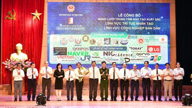 Trường Đại học CMC tham gia mạng lưới trung tâm đào tạo xuất sắc lĩnh vực trí tuệ nhân tạo và công nghiệp bán dẫn khu vực miền Bắc