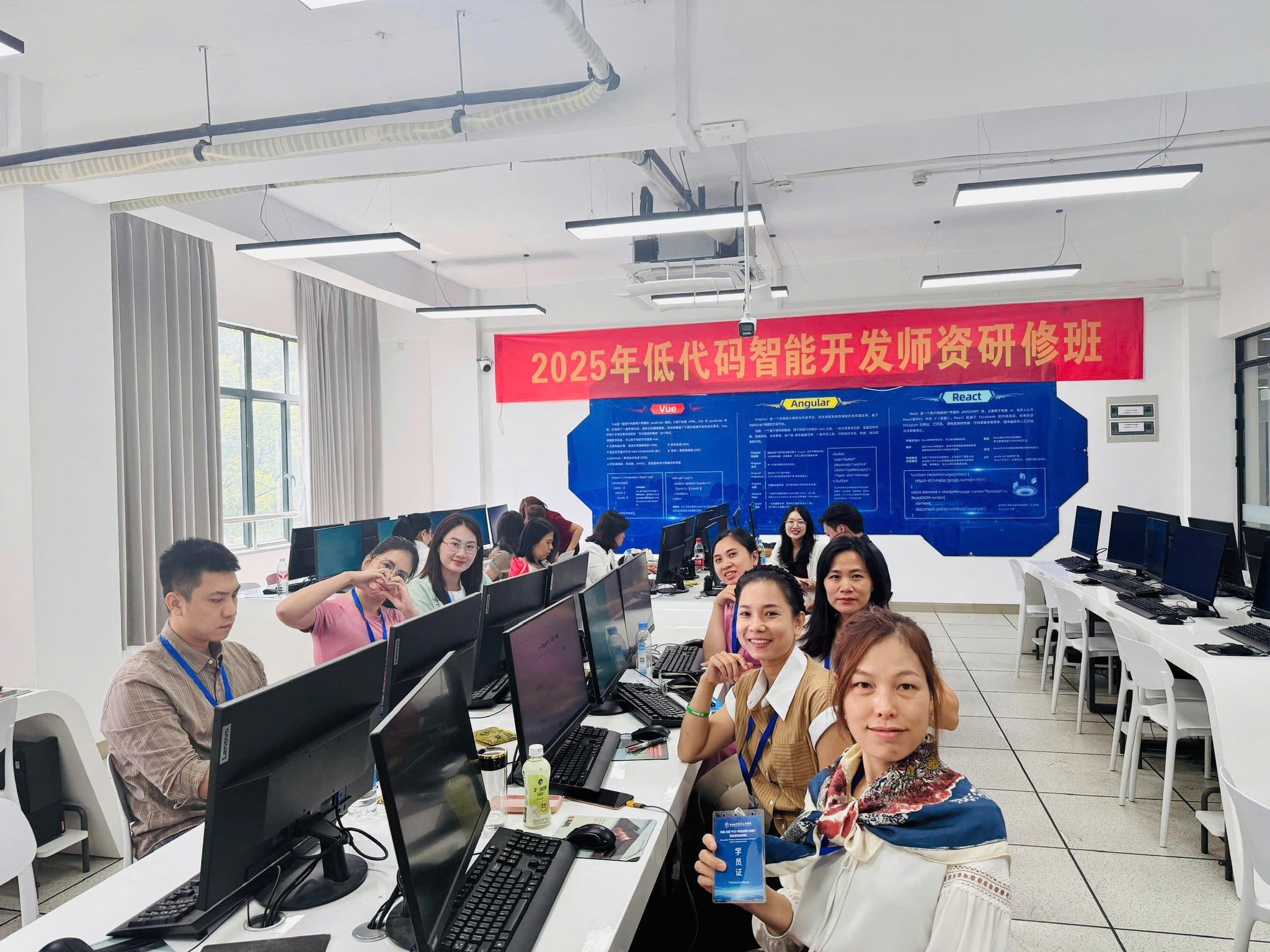 Giảng viên Trường Đại học CMC tham gia tập huấn và triển lãm giáo dục hàng đầu châu Á tại Trung Quốc a-min