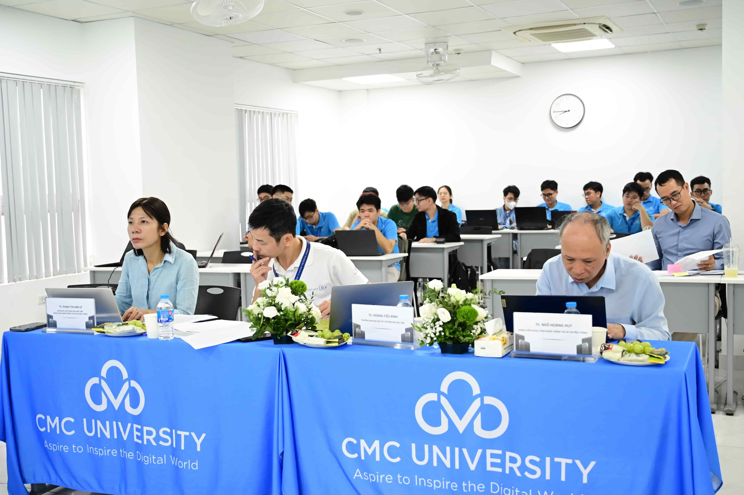 Lễ bảo vệ Đồ ánKhóa luận tốt nghiệp Đại học cho sinh viên Trường Đại học CMC Khóa 1, niên khóa 2022 – 2025