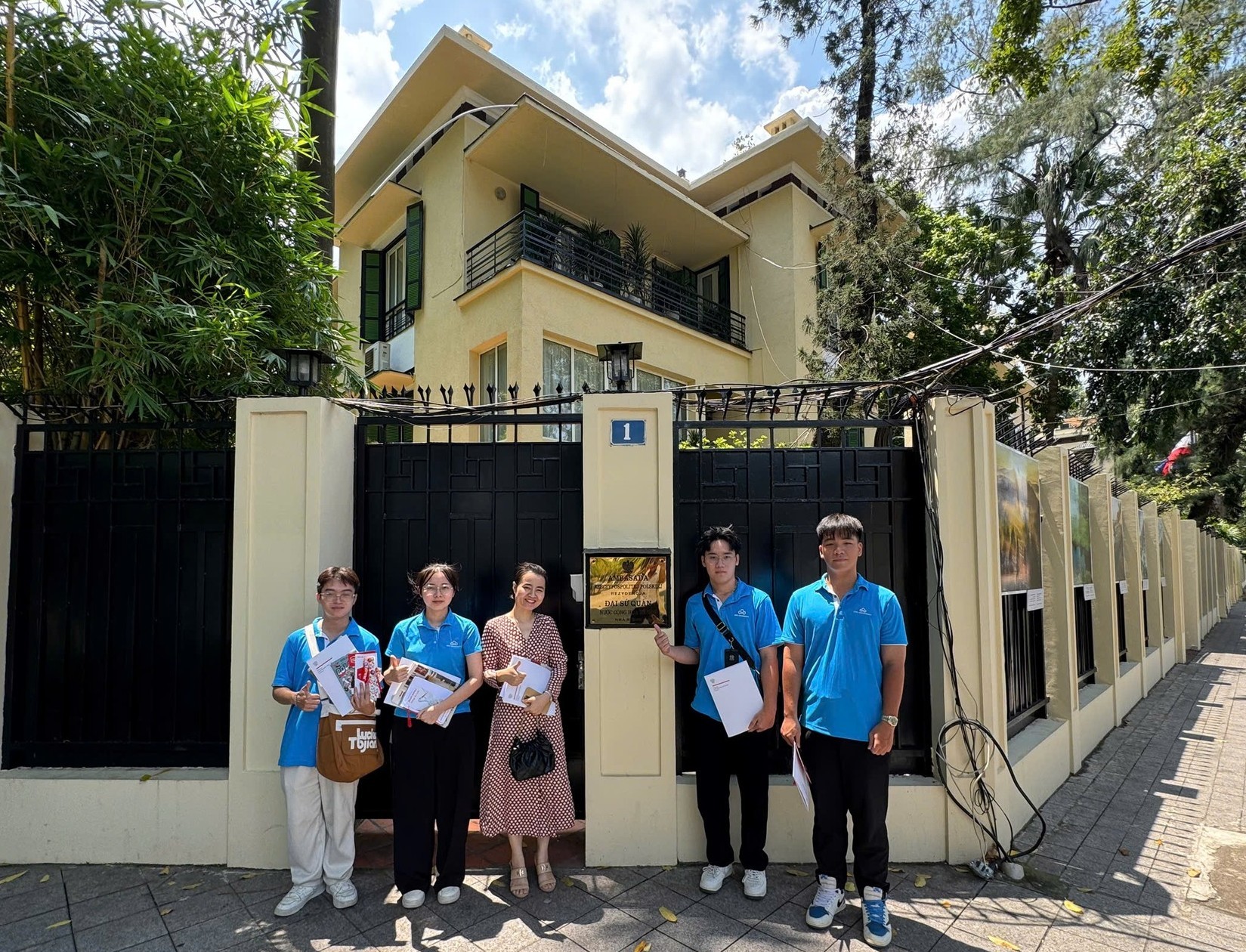 Trải nghiệm văn hóa, mở rộng tư duy hội nhập cùng sinh viên Trường Đại học CMC qua Ngày đọc sách Quốc gia Ba Lan 2025