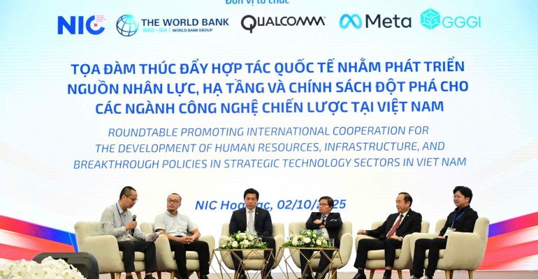 Diễn đàn “Thúc đẩy đổi mới sáng tạo, phát triển các ngành công nghệ chiến lược”