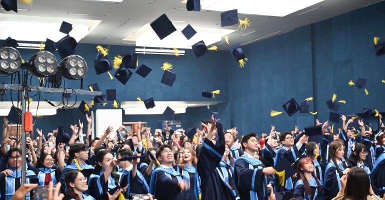 Lễ Tốt nghiệp và Trao bằng Cử nhân Khóa 1 Trường Đại học CMC năm 2025