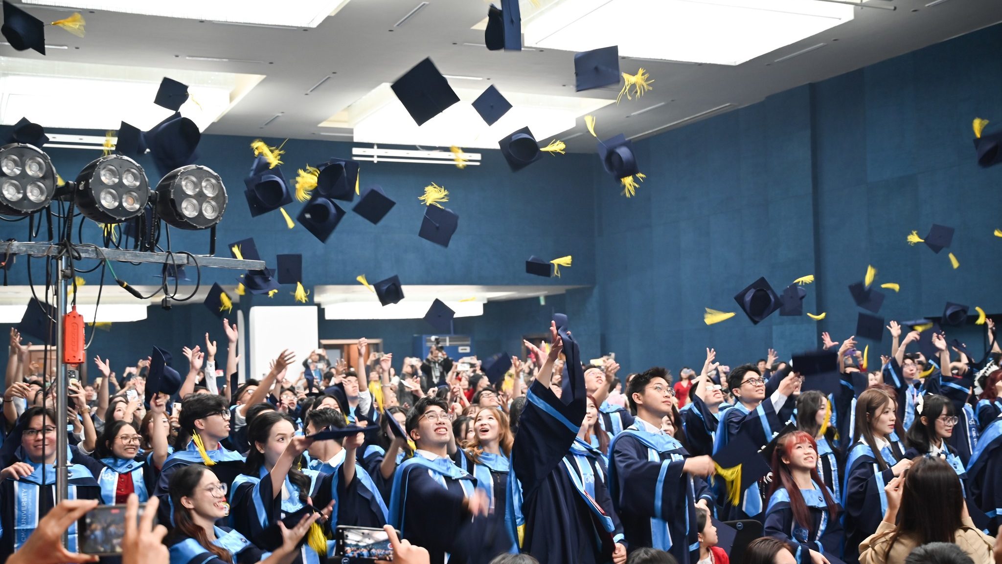 Lễ Tốt nghiệp và Trao bằng Cử nhân Khóa 1 Trường Đại học CMC năm 2025