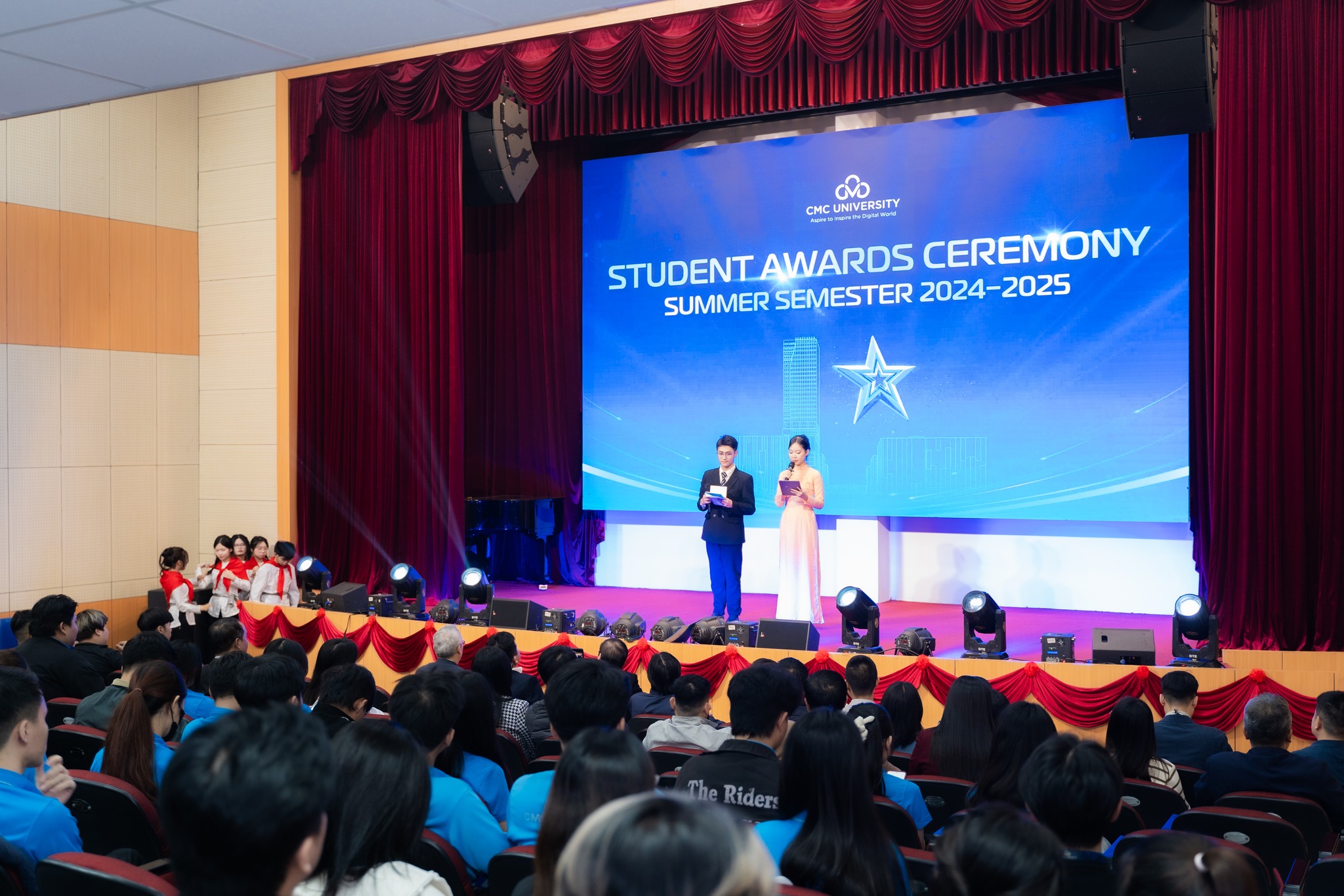 Lễ tuyên dương sinh viên Trường Đại học CMC học kỳ Hạ, năm học 2024 – 2025