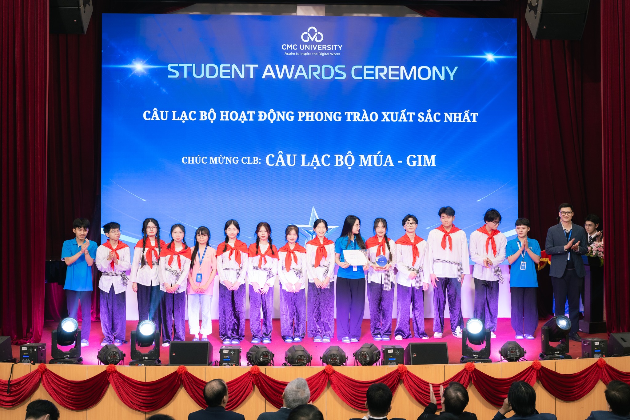 Lễ tuyên dương sinh viên Trường Đại học CMC học kỳ Hạ, năm học 2024 – 2025