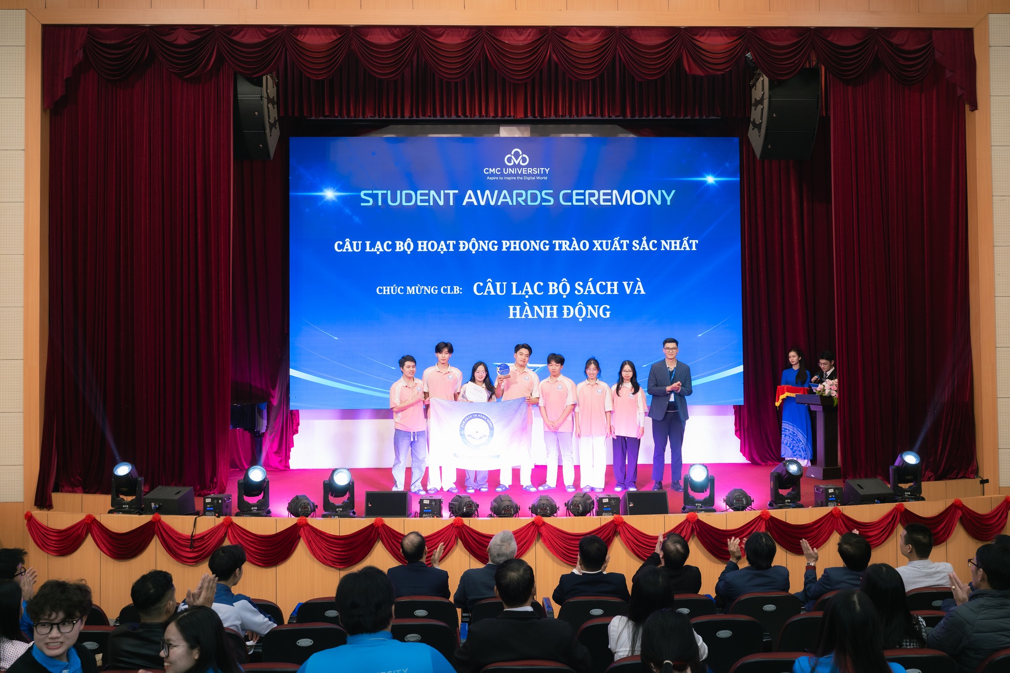 Lễ tuyên dương sinh viên Trường Đại học CMC học kỳ Hạ, năm học 2024 – 2025