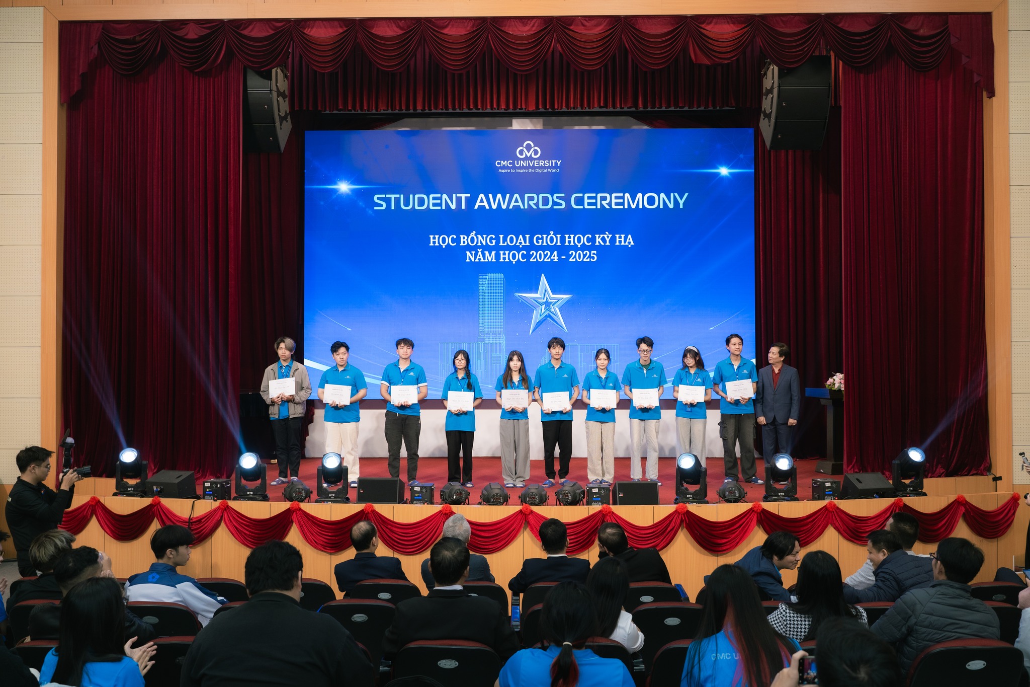 Lễ tuyên dương sinh viên Trường Đại học CMC học kỳ Hạ, năm học 2024 – 2025