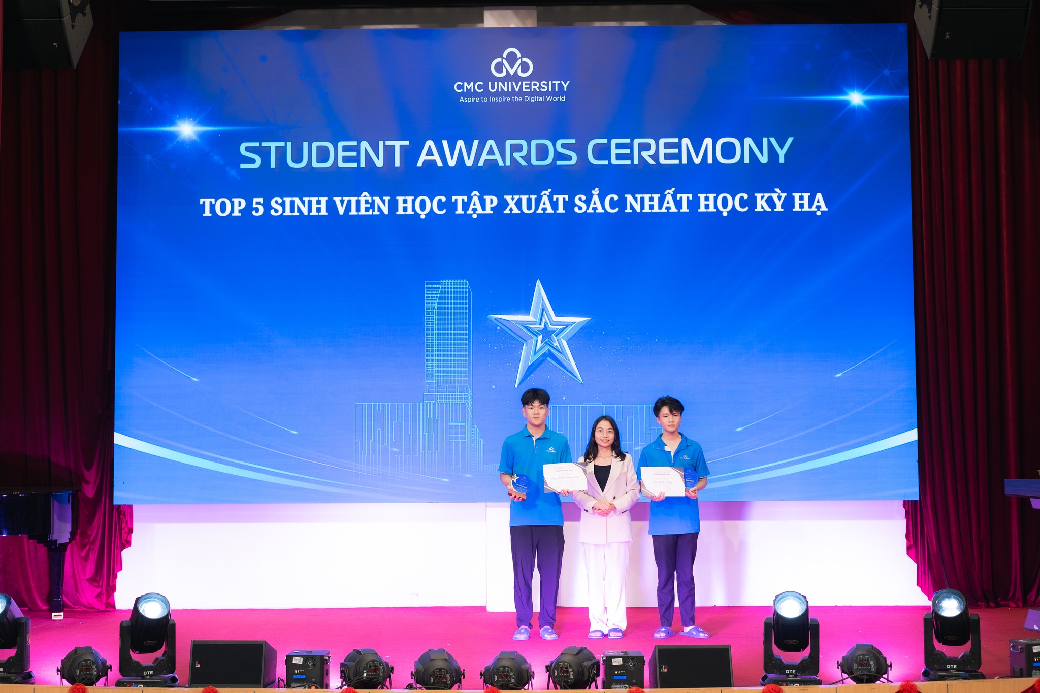 Lễ tuyên dương sinh viên Trường Đại học CMC học kỳ Hạ, năm học 2024 – 2025