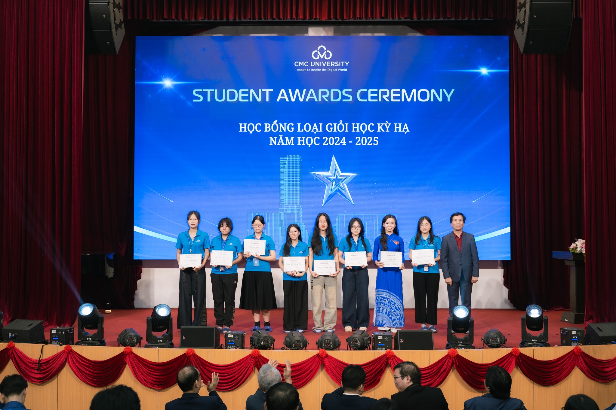 Lễ tuyên dương sinh viên Trường Đại học CMC học kỳ Hạ, năm học 2024 – 2025