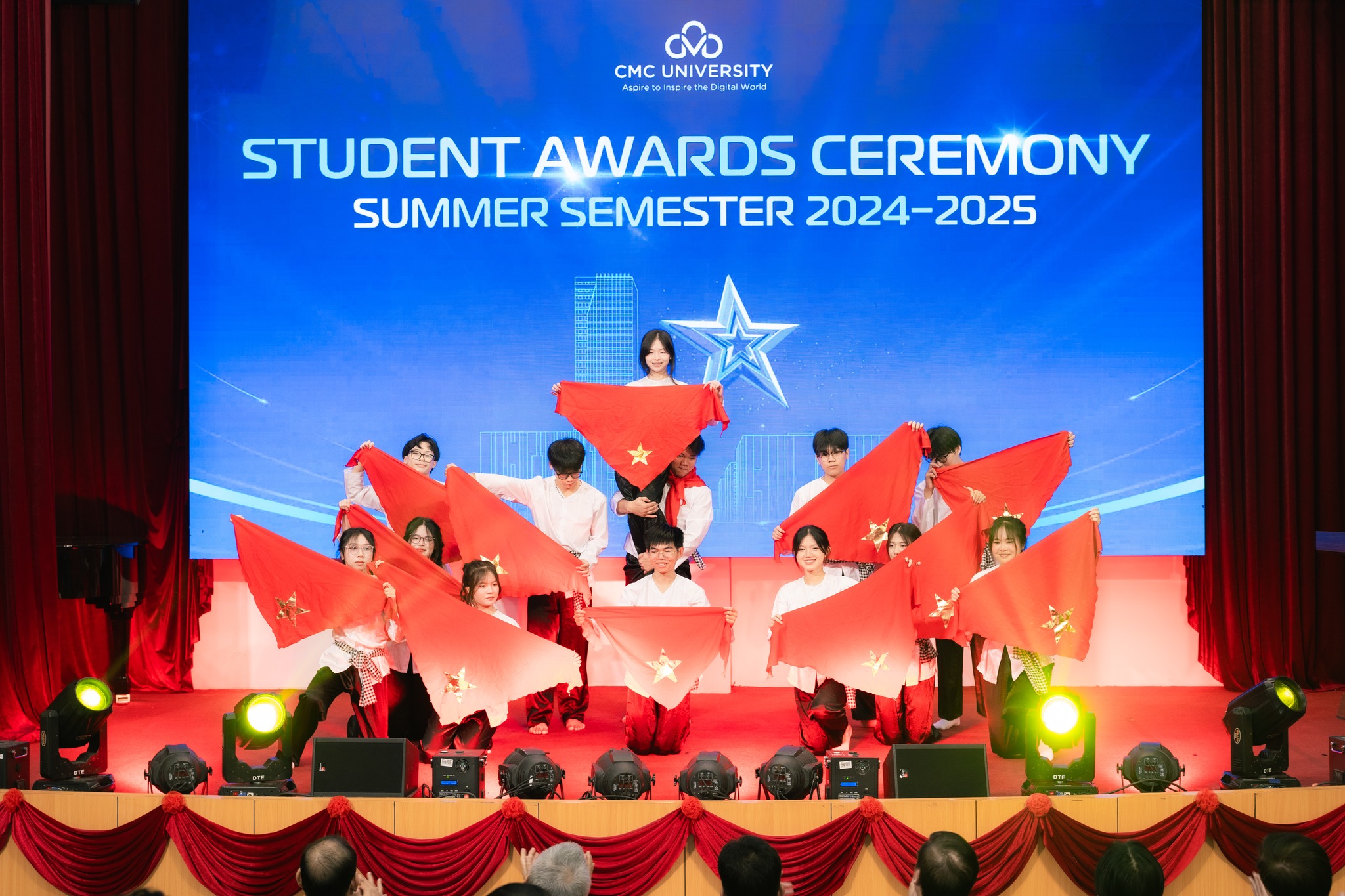 Lễ tuyên dương sinh viên Trường Đại học CMC học kỳ Hạ, năm học 2024 – 2025