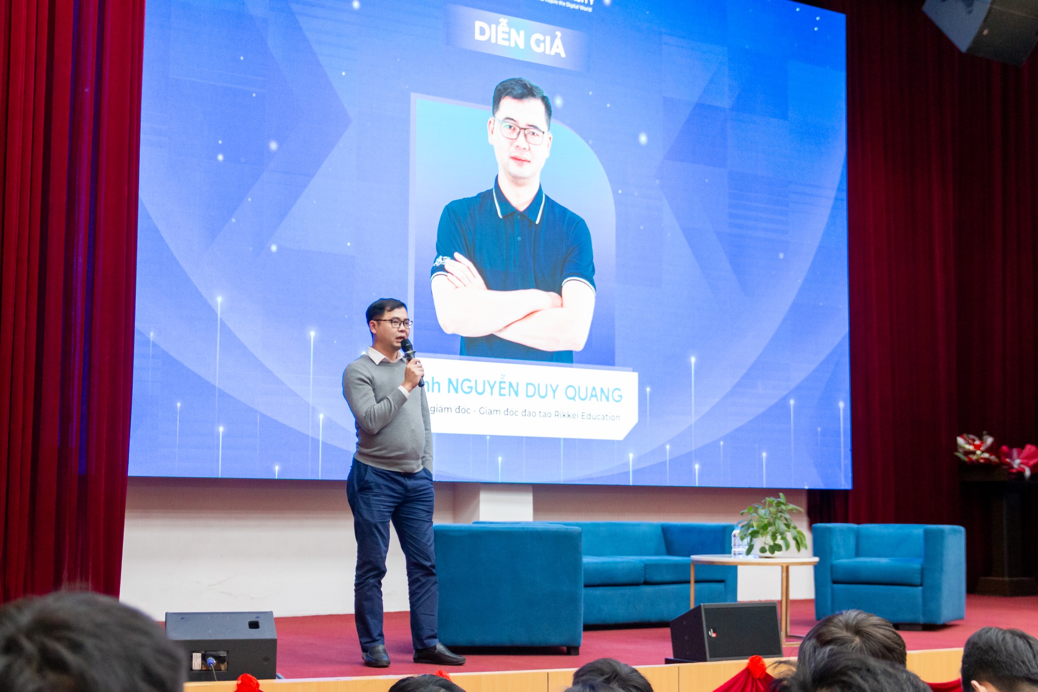 Workshop “IT Career Roadmap” Sinh viên Trường Đại học CMC cùng Rikkeisoft định hướng lộ trình bứt phá sự nghiệp ngành Công nghệ Thông tin