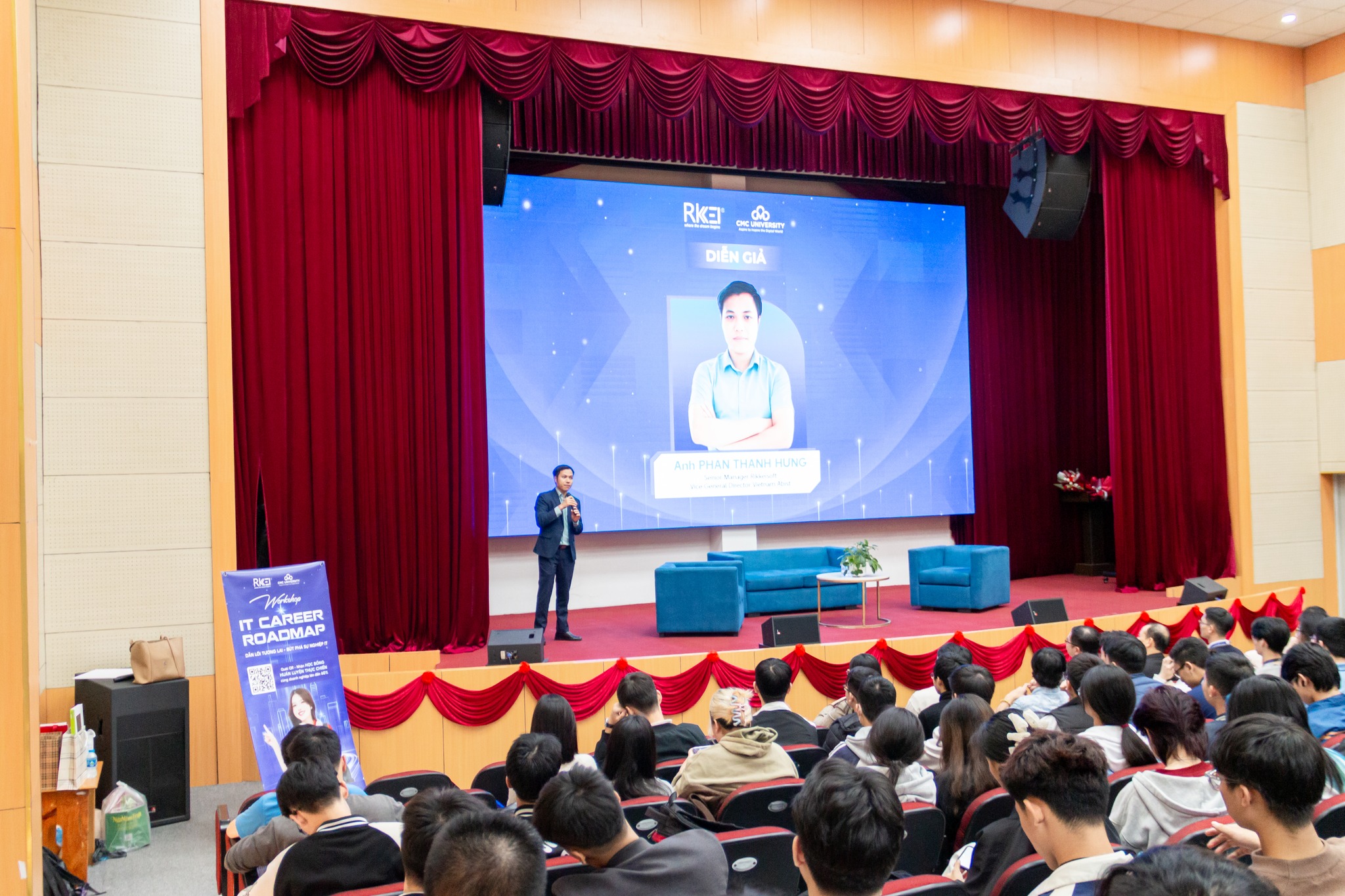 Workshop “IT Career Roadmap” Sinh viên Trường Đại học CMC cùng Rikkeisoft định hướng lộ trình bứt phá sự nghiệp ngành Công nghệ Thông tin