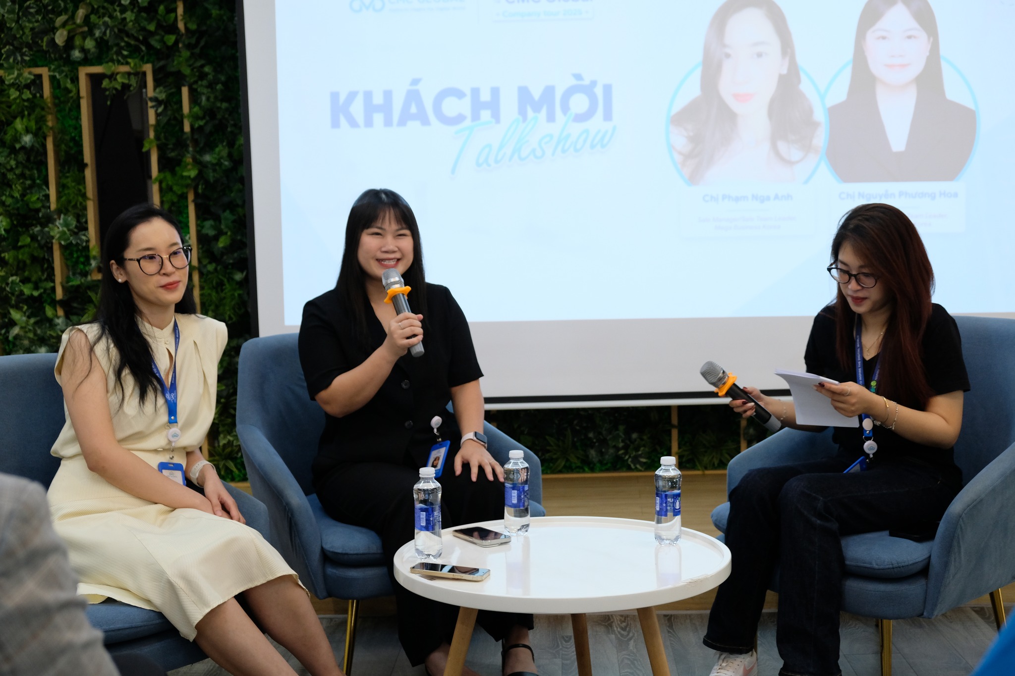 sinh viên Ngôn ngữ Hàn Quốc Trường Đại học CMC Company Tour tại CMC Global