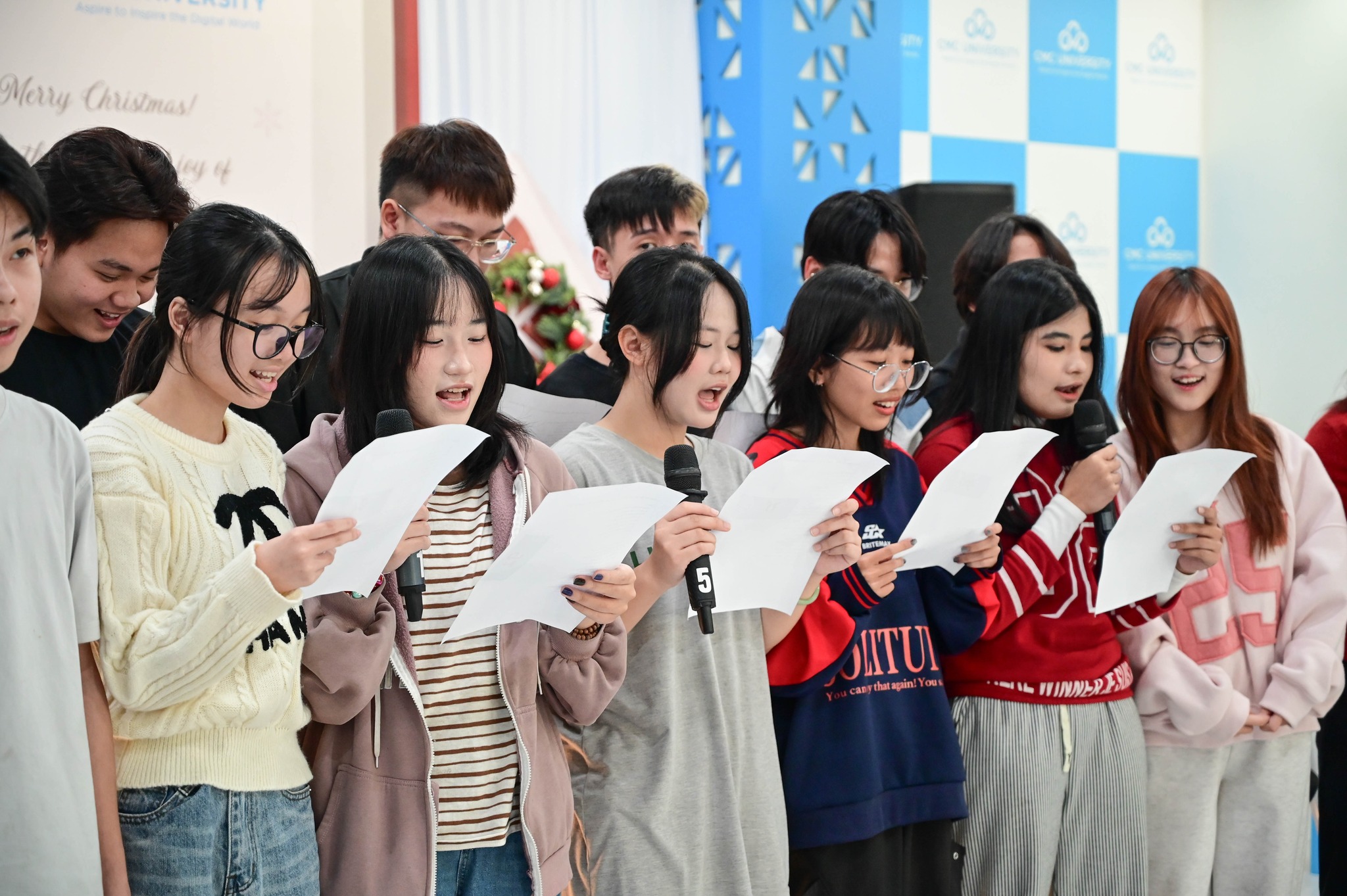 Christmas Vibes giáng sinh 2025 trường đại học cmc