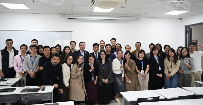 Trường Đại học CMC đã tổ chức Hội nghị Tổng kết công tác cố vấn học tập học kỳ Thu năm học 2025 - 2026 2