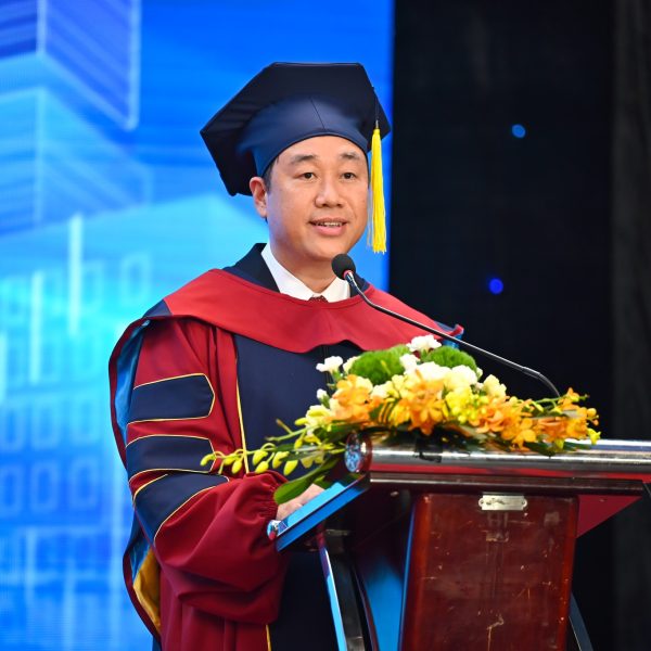 trường đại học cmc Lễ Tốt nghiệp và Trao bằng Cử nhân Khóa 1