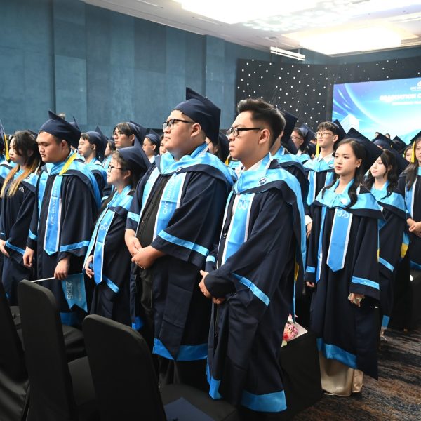 trường đại học cmc Lễ Tốt nghiệp và Trao bằng Cử nhân Khóa 1