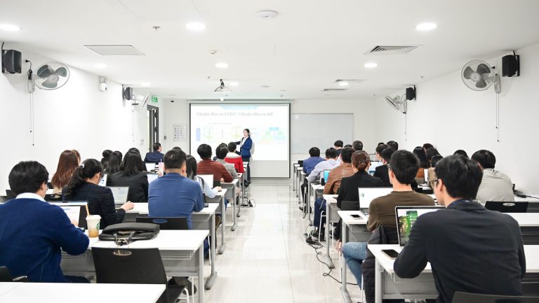 Từ chuẩn đầu ra đến thiết kế và đánh giá học phần: Trường Đại học CMC nâng cao năng lực chuyên môn cho đội ngũ giảng viên