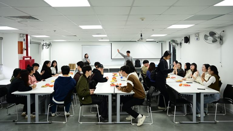 Học ngôn ngữ qua trải nghiệm: Trường Đại học CMC hợp tác với Trường Đại học Nazarene triển khai dự án giáo dục tình nguyện Global Supporters