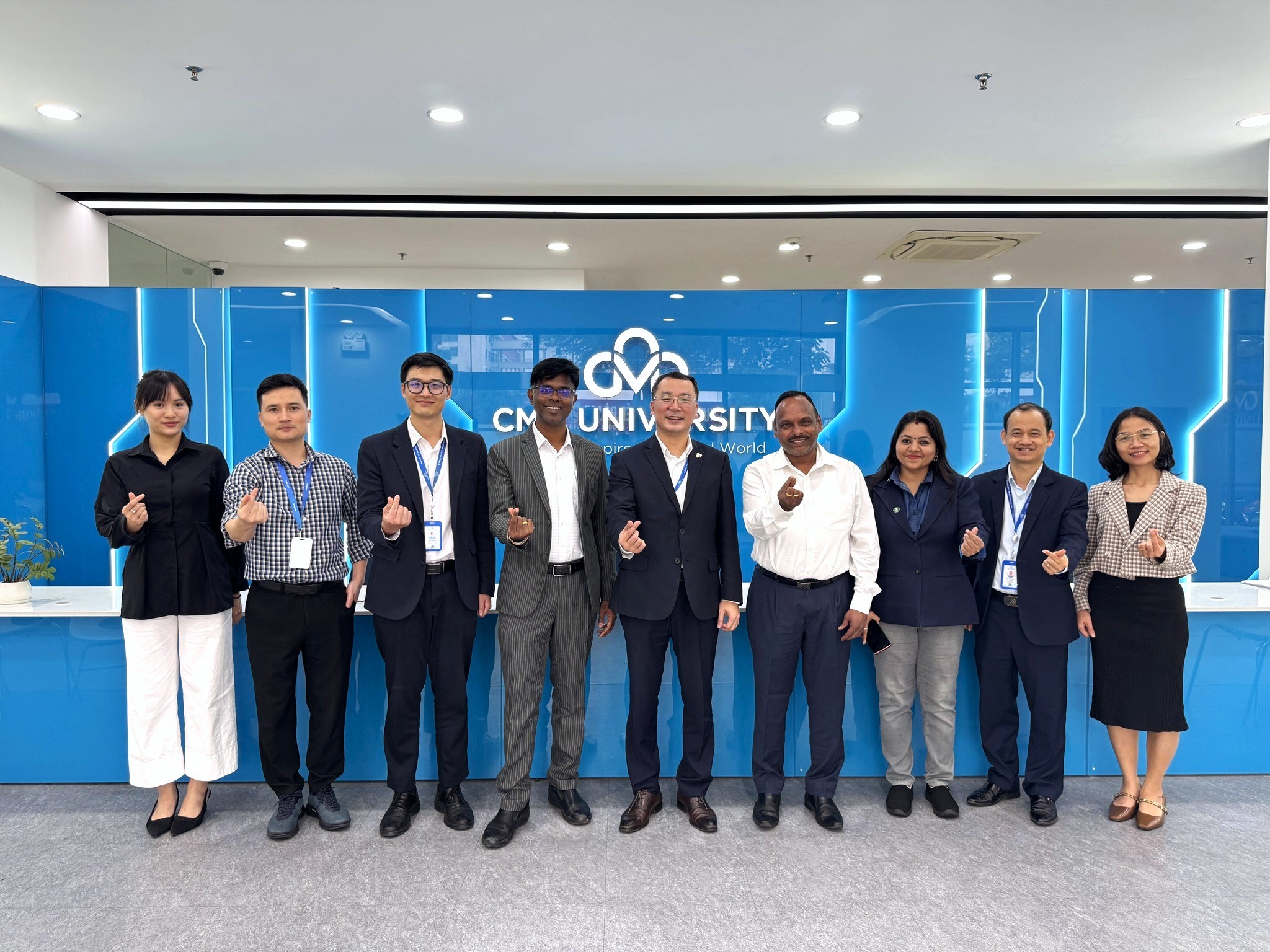 Trường Đại học CMC làm việc với HCLTech và HCL GUVI (Ấn Độ)