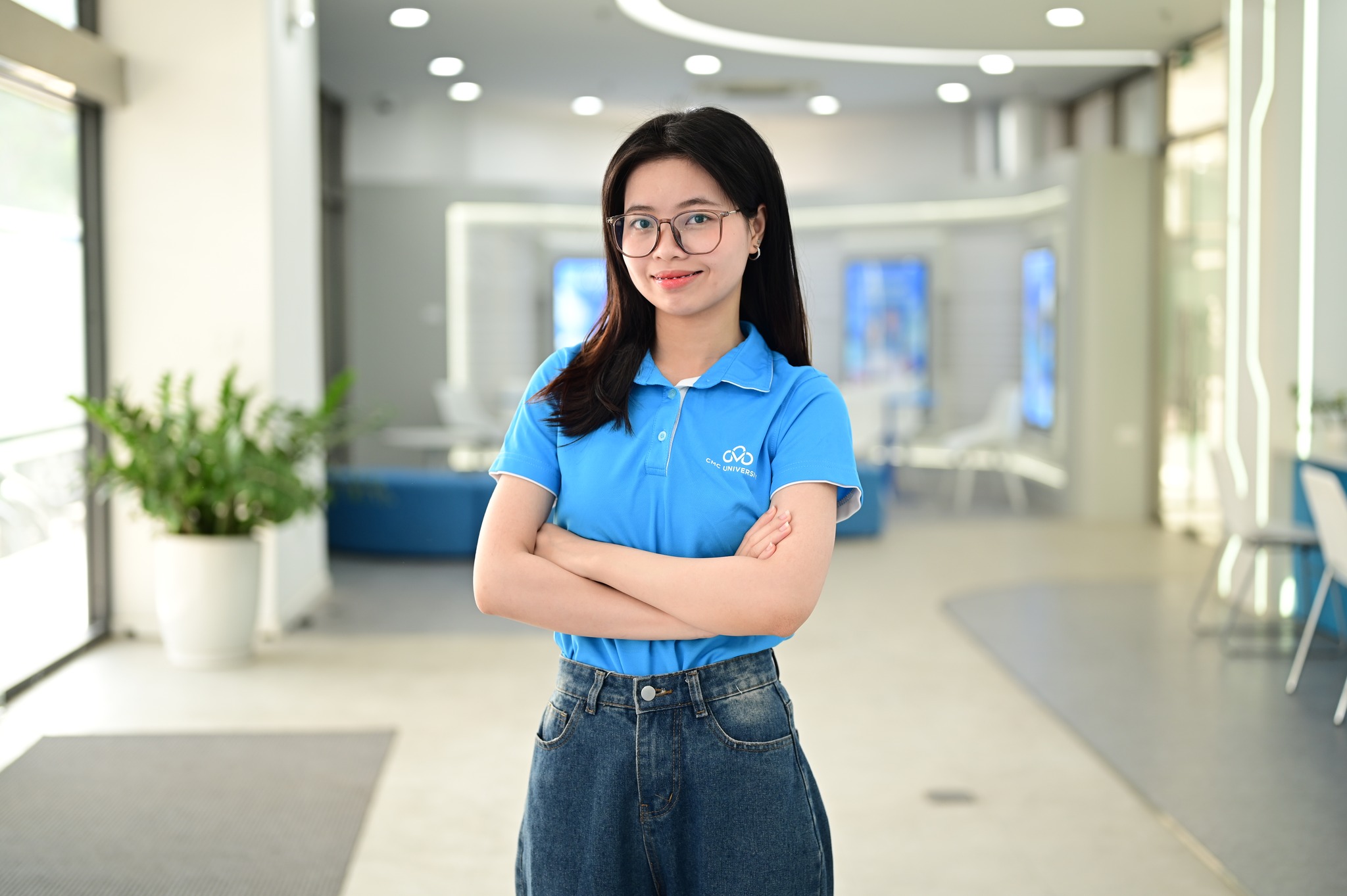 Từ lý thuyết đến thực tiễn Đồ án tốt nghiệp chinh phục AI Agent của nhóm sinh viên Khóa 1 Trường Đại học CMC