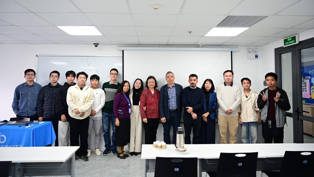 Góc nhìn dành cho nhà đầu tư nghiệp dư trên thị trường chứng khoán từ seminar khoa học của Khoa Đại cương, Trường Đại học CMC
