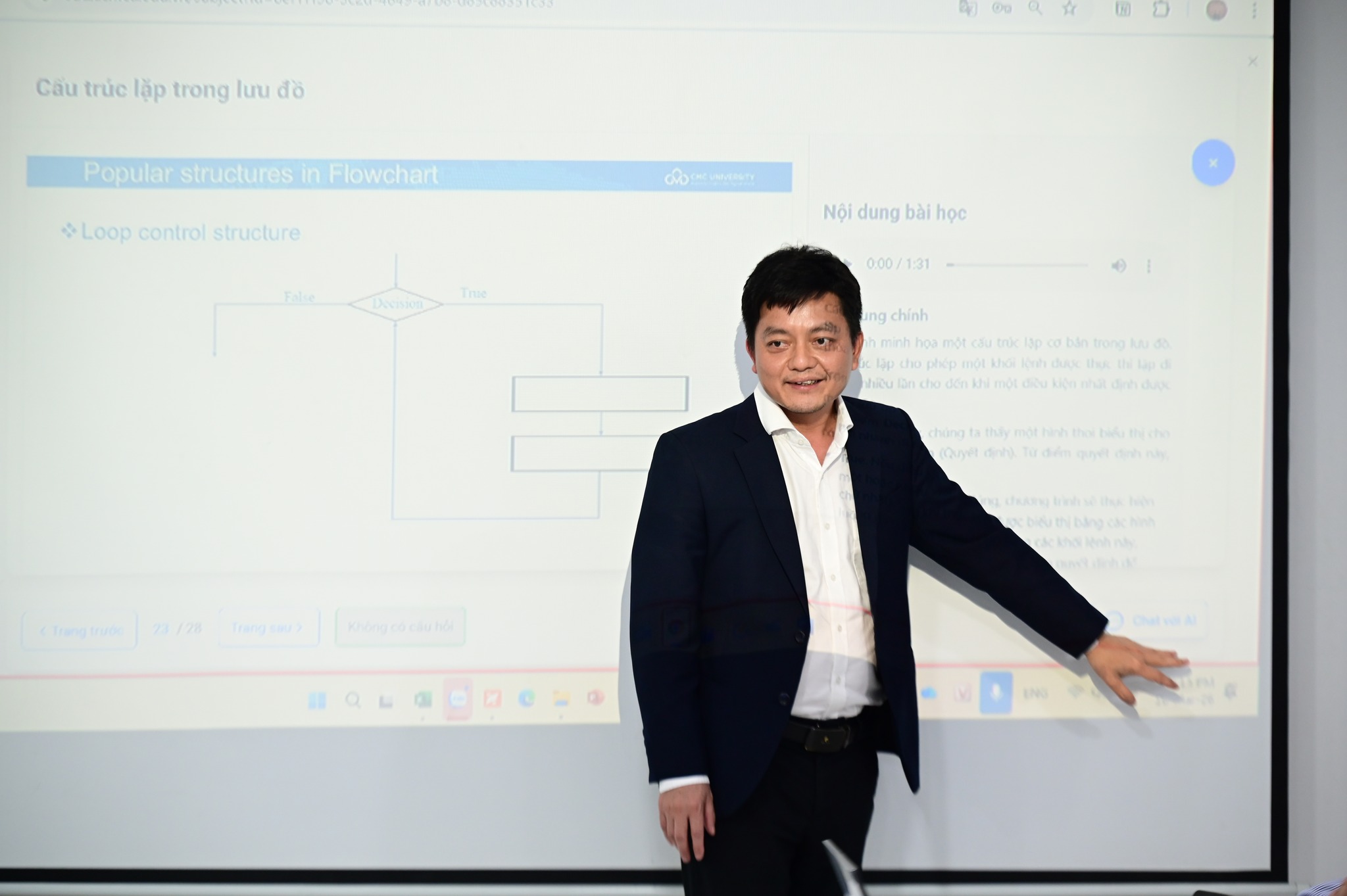 AI University tại CMCU Mỗi sinh viên một giảng viên AI - Cá nhân hóa học tập ở quy mô toàn trường