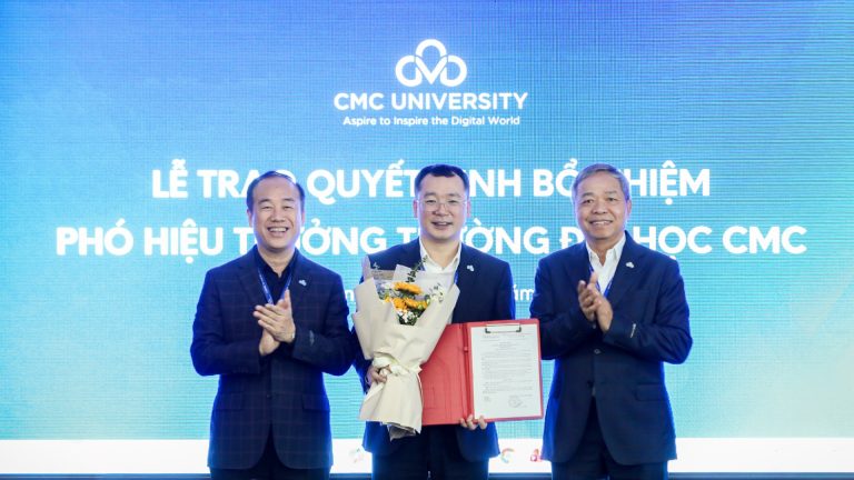 Lễ công bố và trao Quyết định bổ nhiệm ông Lê Anh Tuấn giữ chức vụ Phó Hiệu trưởng Trường Đại học CMC