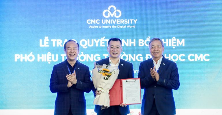 Lễ công bố và trao Quyết định bổ nhiệm ông Lê Anh Tuấn giữ chức vụ Phó Hiệu trưởng Trường Đại học CMC