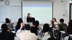 Học cách định hình sự nghiệp từ những quyết định đầu đời với seminar từ Khoa Kinh doanh và Quản lý, Trường Đại học CMC